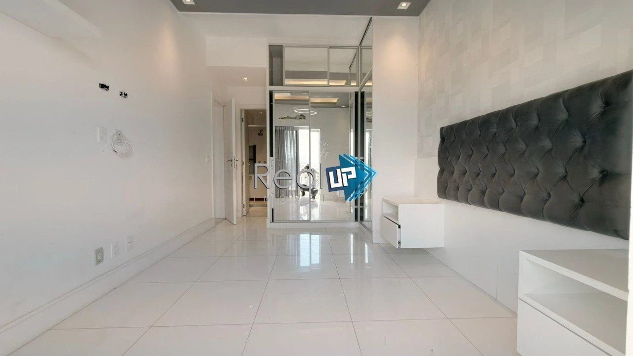 Rooftop apartment with balcony and 4 bedrooms, 5 baths — photo 13
