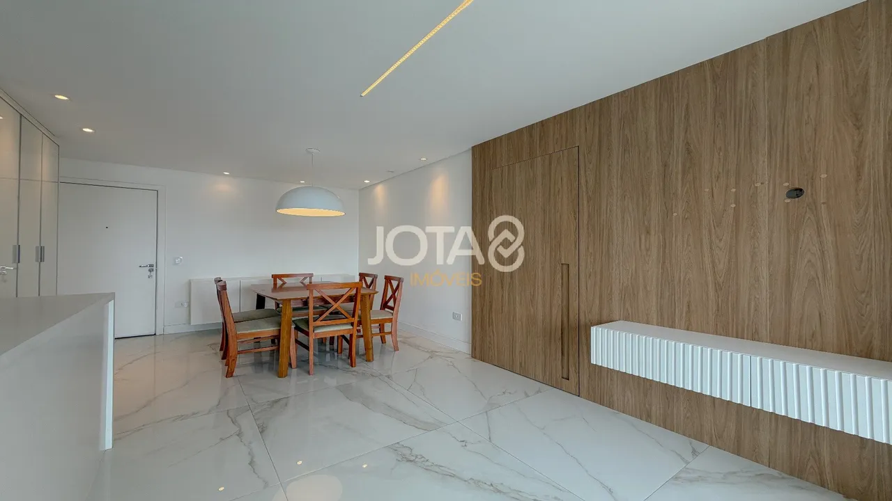 Furnished 3-bedroom apartment with 111 m² and suite — photo 10