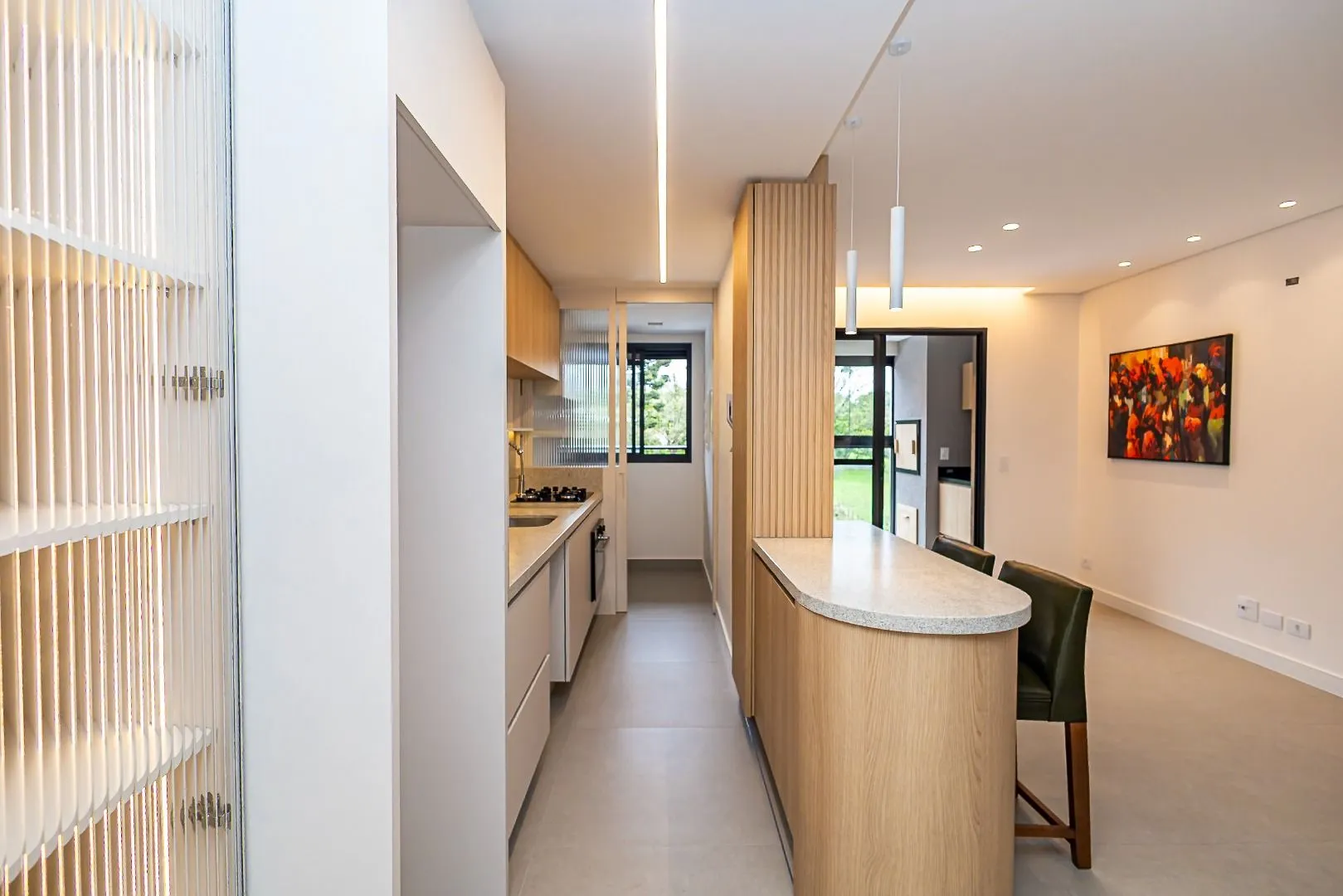 Furnished apartment, 78 m², with a glass-enclosed balcony — photo 8