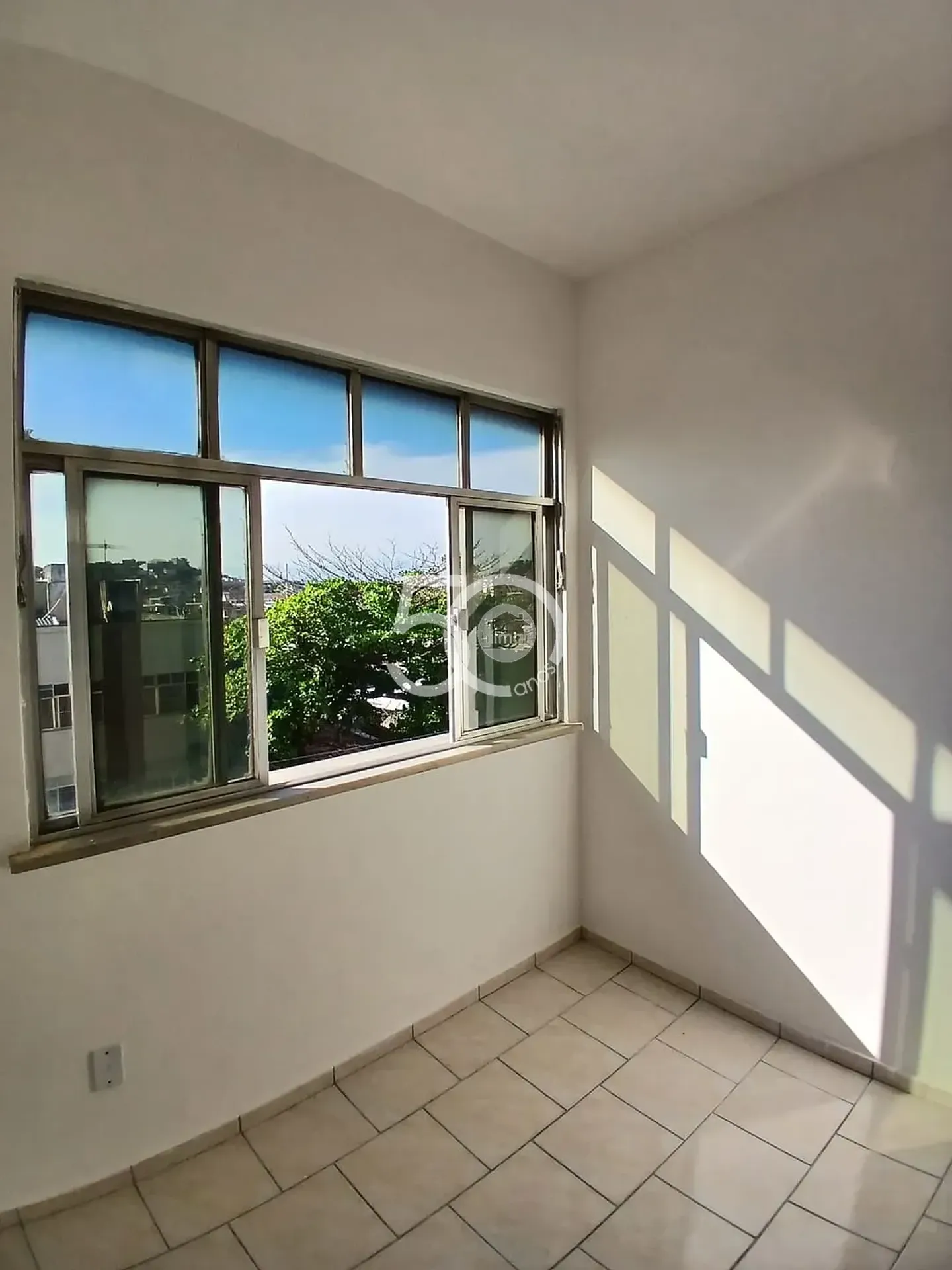 Unfurnished apartment with 2 bedrooms, 2 baths — photo 13