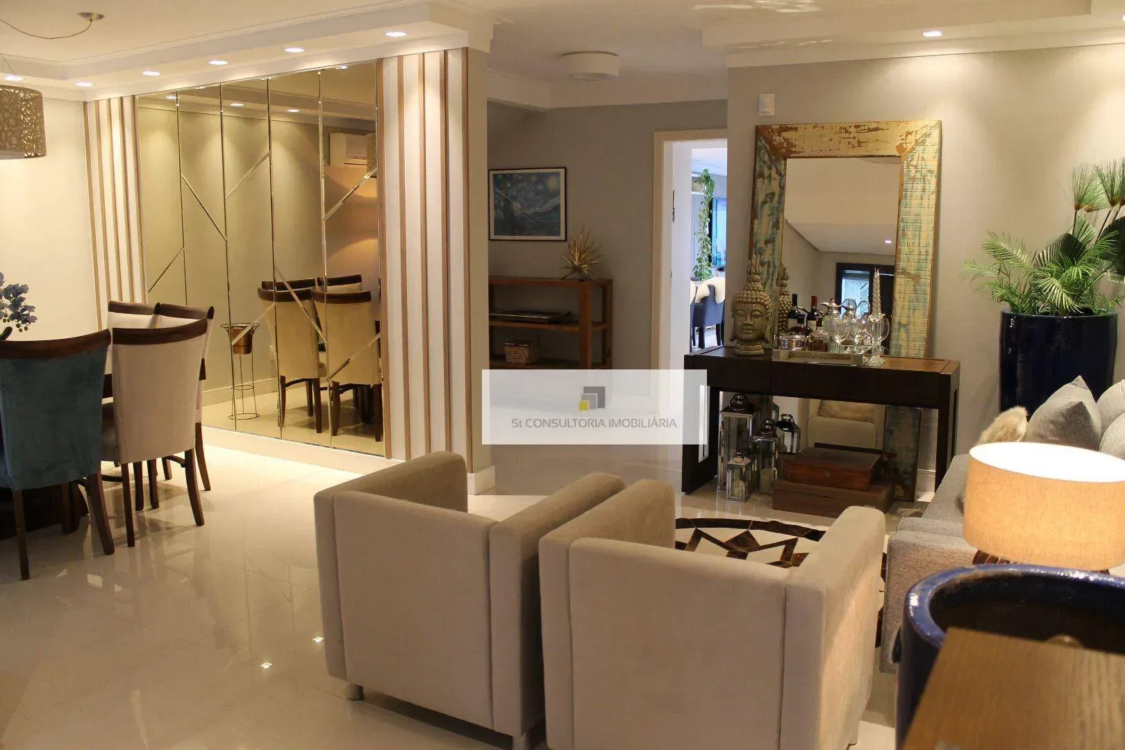 Furnished house with 4 en-suite bedrooms and private garden — photo 22