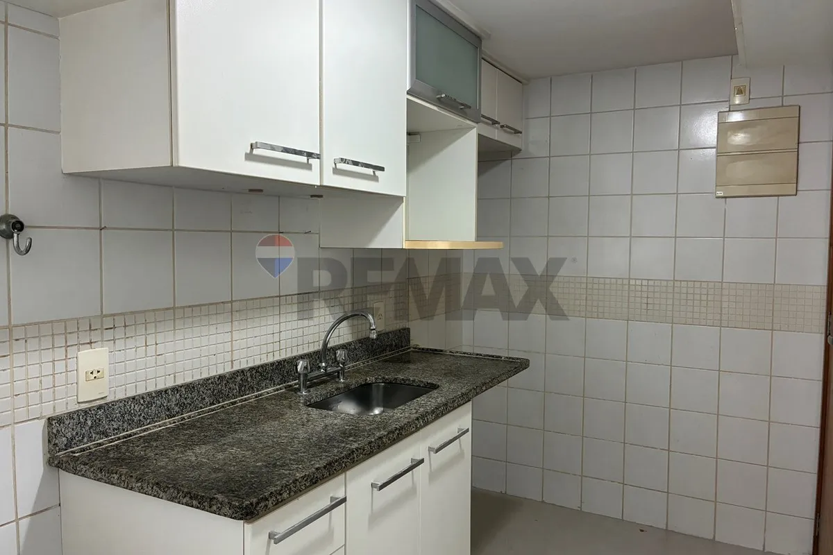 Квартира 90 м² із заскленим балконом та видом на гори — photo 2