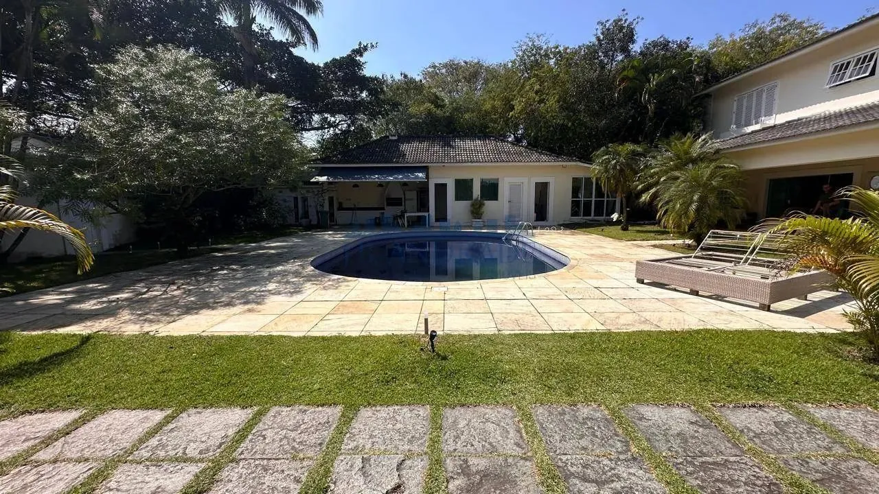 House with 5 parking spots and 5 bedrooms — photo 14