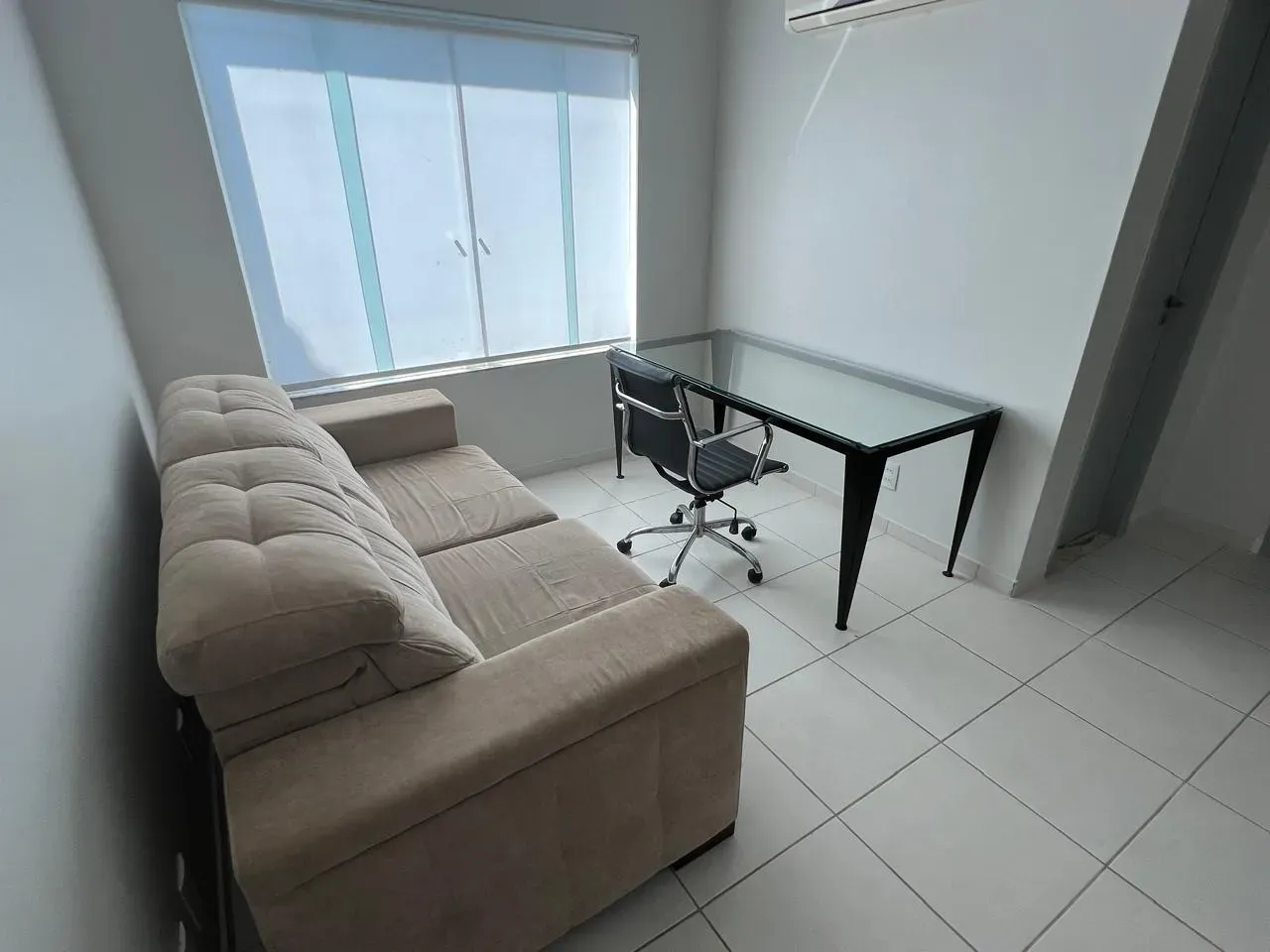 Furnished house with 6 suites, 8 baths and 720 m² — photo 13