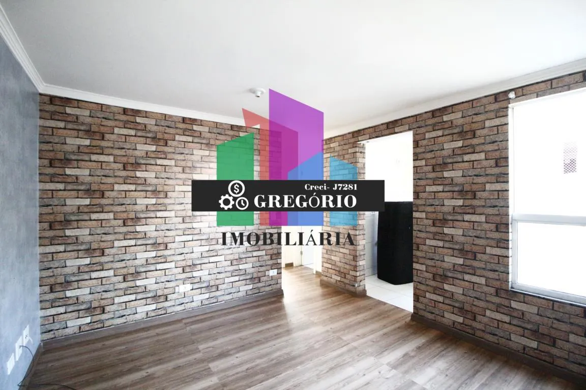 Wood or laminate floors in a 2-bedroom house, 46 m² — photo 5