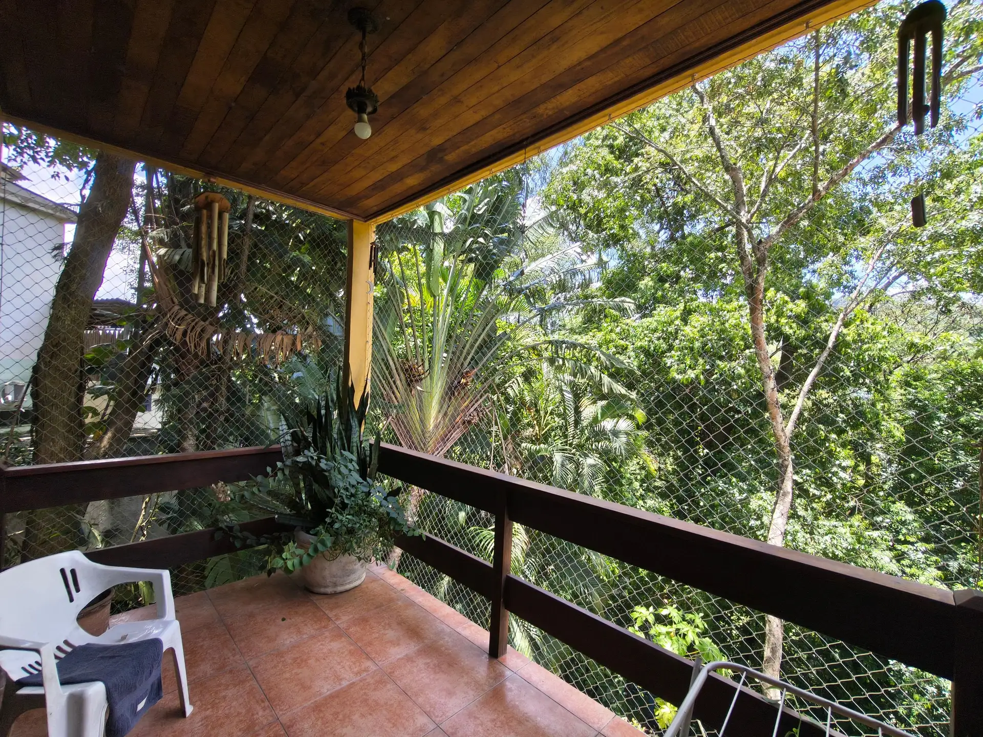 Furnished house with 3 bedrooms and enclosed balcony — photo 36