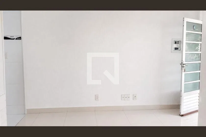 Apartamento de 2 quartos com cozinha fechada e fogão a gás — photo 8