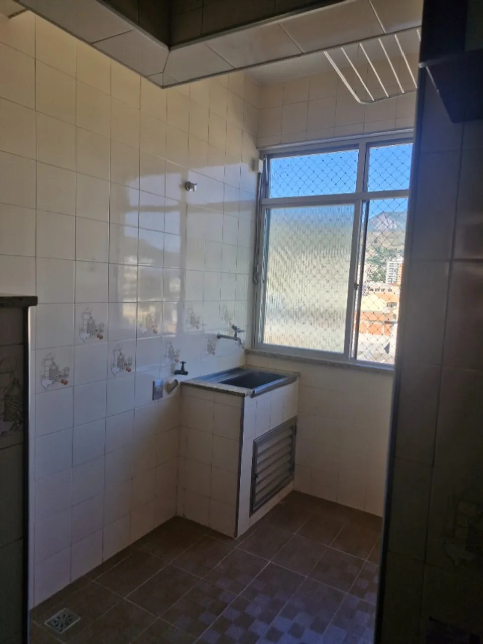 2-bedroom, 2-bath apartment with no parking space — photo 17