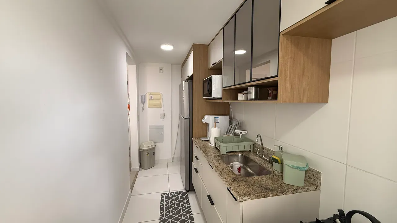 Furnished 2-bedroom, 2-bath apartment with 1 parking spot — photo 33