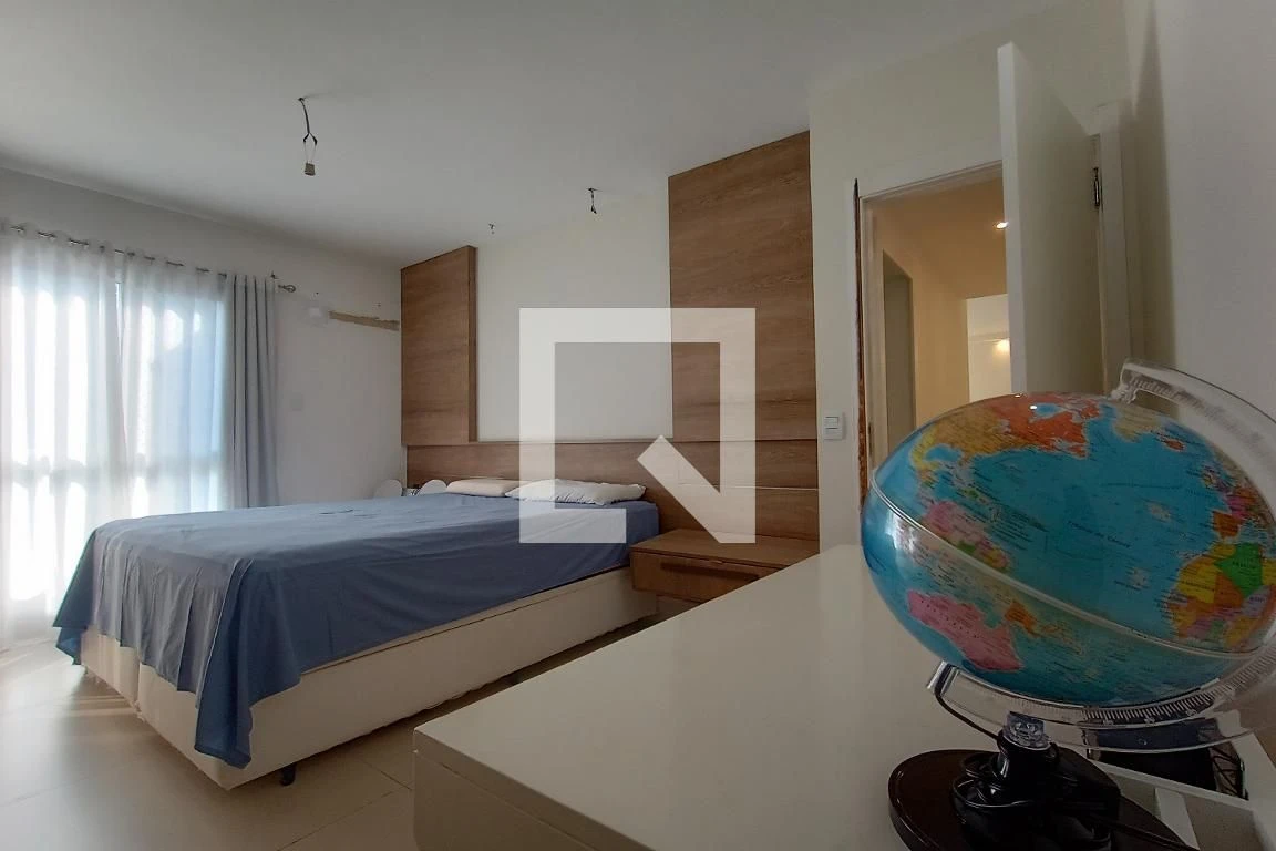 Furnished 3-bedroom apartment with 3 bathrooms and balcony — photo 33