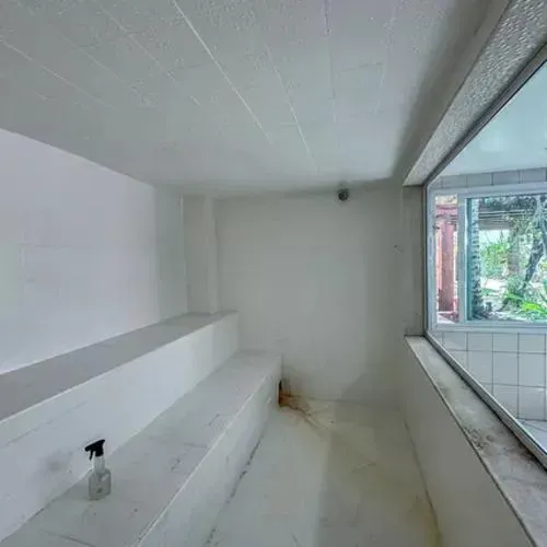 1-bedroom apartment with open-plan gas kitchen — photo 32