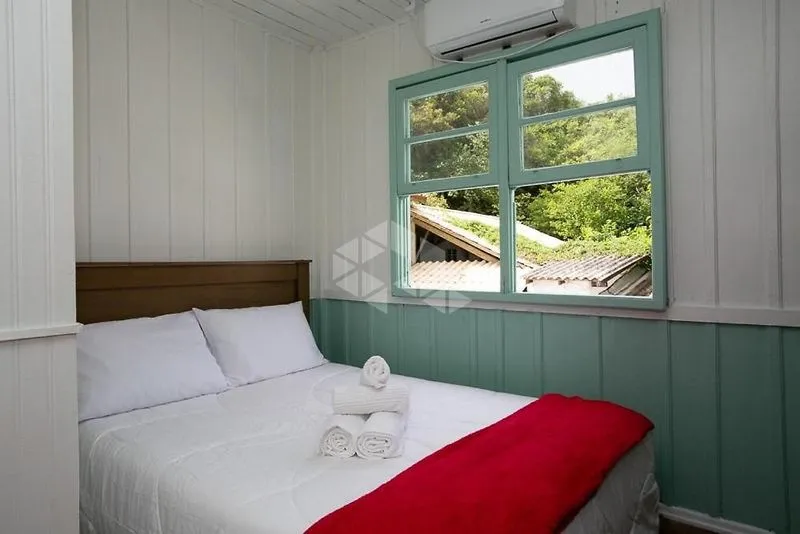 House with 7 bedrooms and 230 m², balcony and garden — photo 6