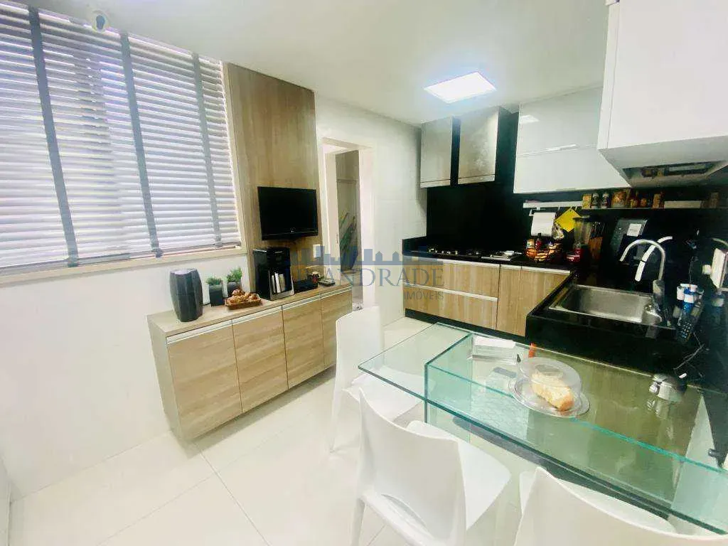 Furnished 4-bedroom apartment with 4 bathrooms — photo 40