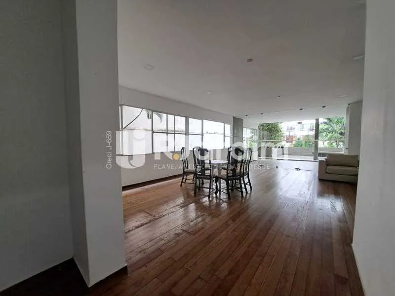 Furnished 4-bedroom apartment with 4 baths, 133 m² — photo 28
