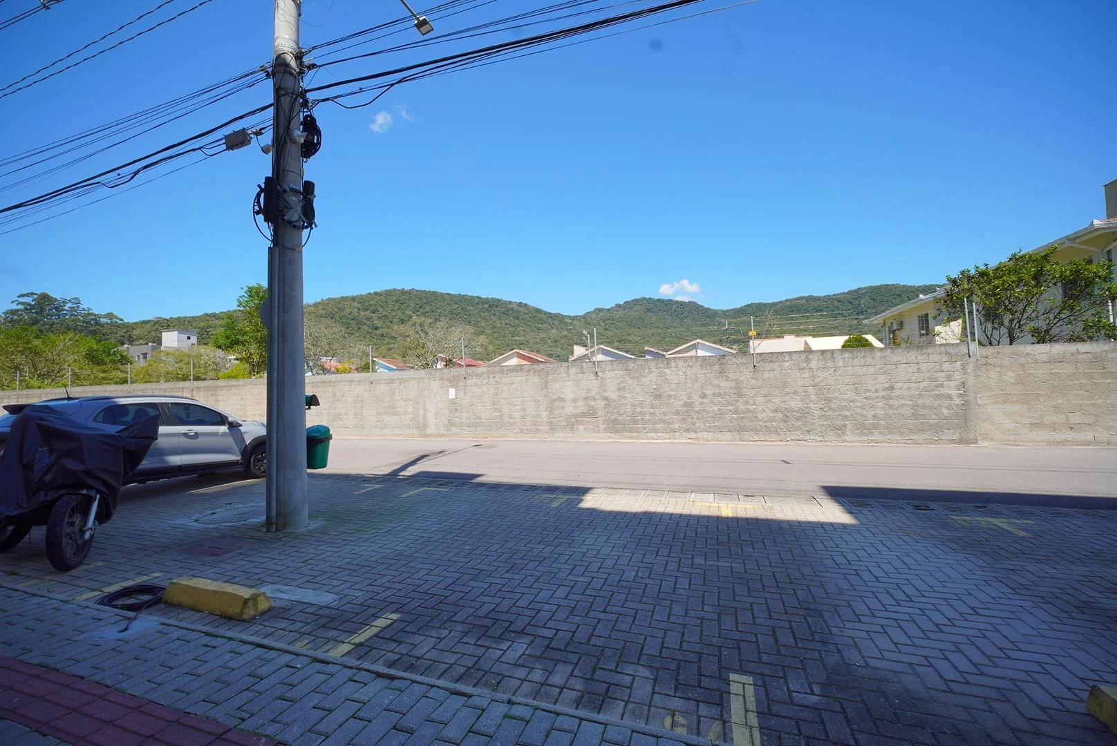 1-bedroom apartment with balcony and mountain view — photo 13