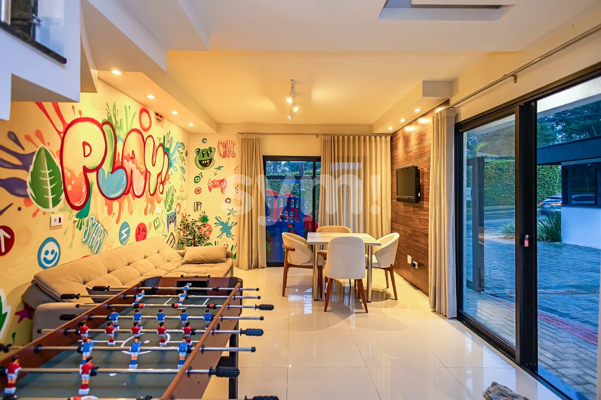 172 m² condominium house with open-plan kitchen — photo 38