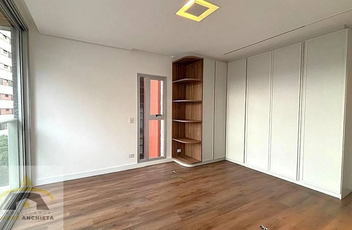 2-bedroom apartment with a washing machine in Curitiba — photo 33