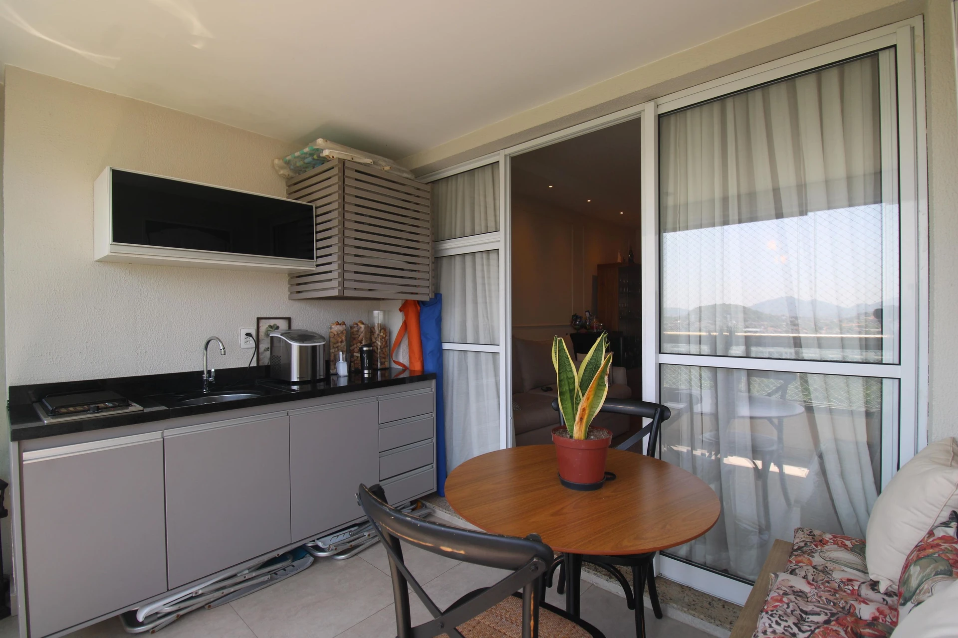 3-bedroom apartment in a building with a sauna — photo 26