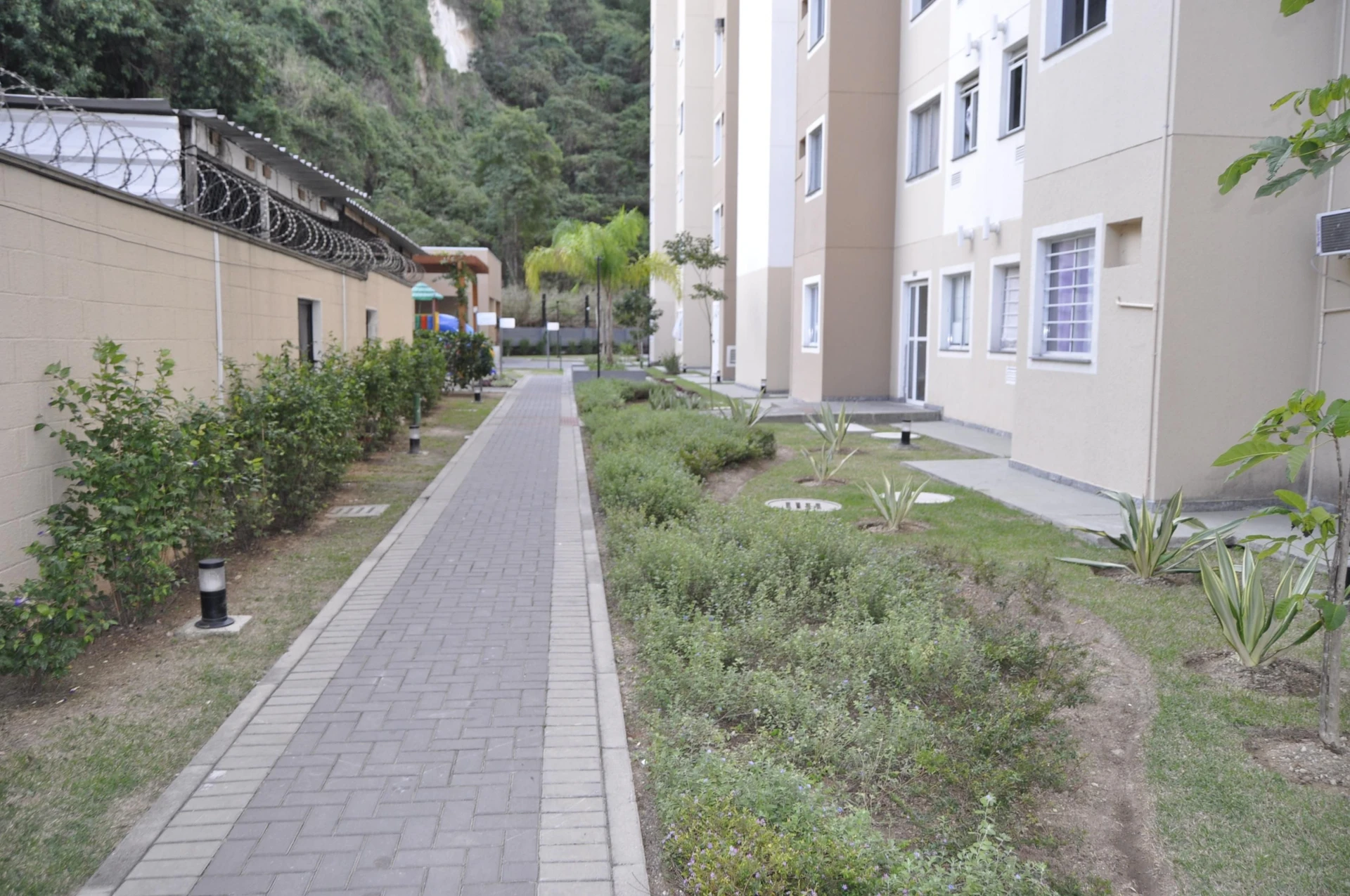 Вид на горы и 1 спальня: квартира 42 м² — photo 32