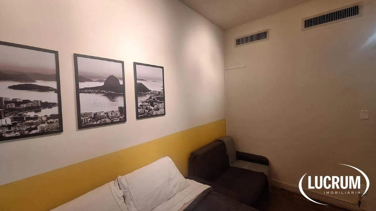 Furnished 1-bedroom apartment with a compact kitchenette — photo 8