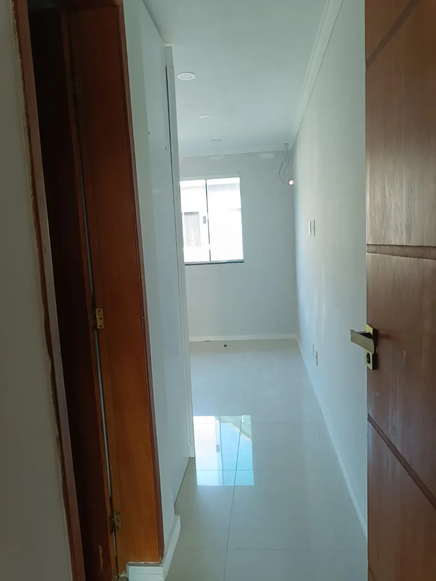 House with 4 bedrooms and 5 bathrooms — photo 25