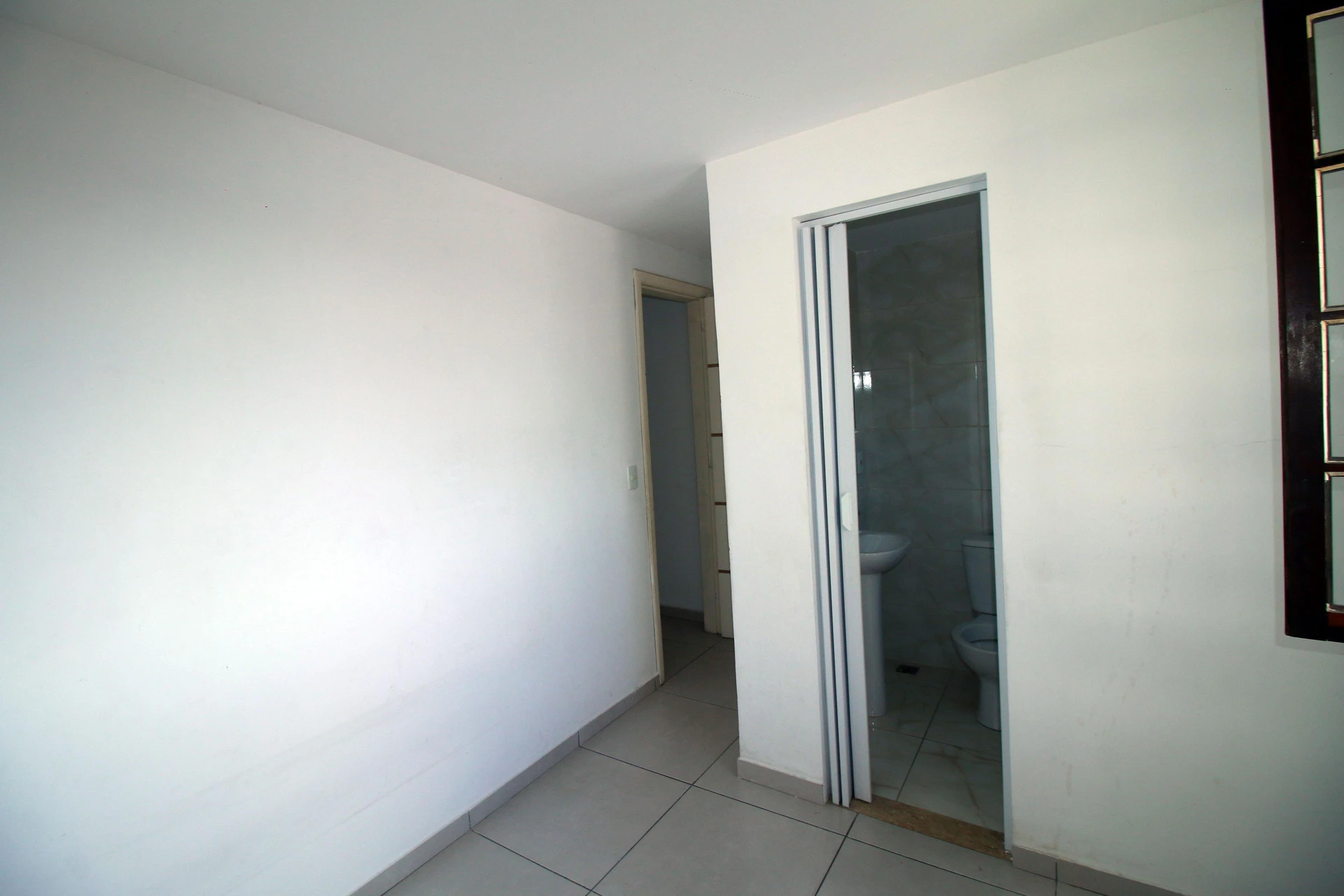 House with 2 bedrooms and 2 bathrooms plus parking — photo 22