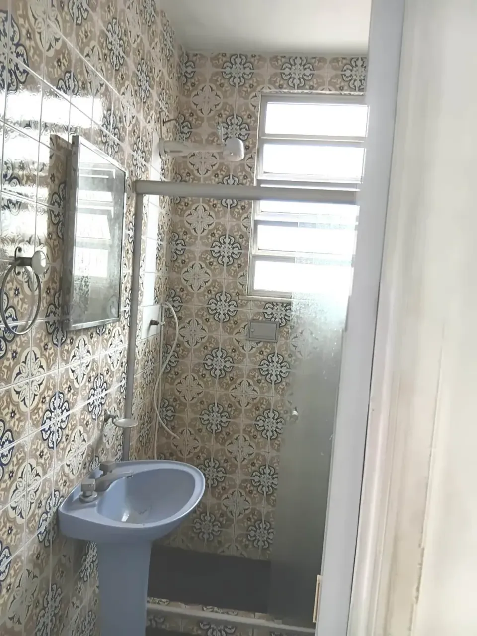 Apartamento sem mobília com 2 quartos e cozinha planejada — photo 11