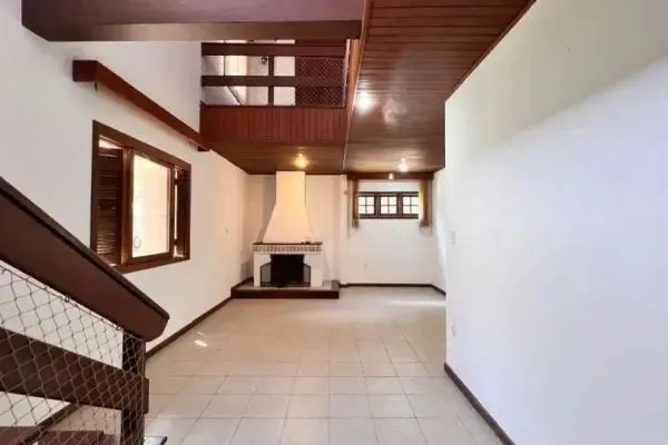 Furnished house with 3 bedrooms and 360 m²