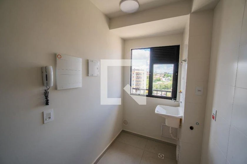 2-bedroom apartment in a building with a gym — photo 7