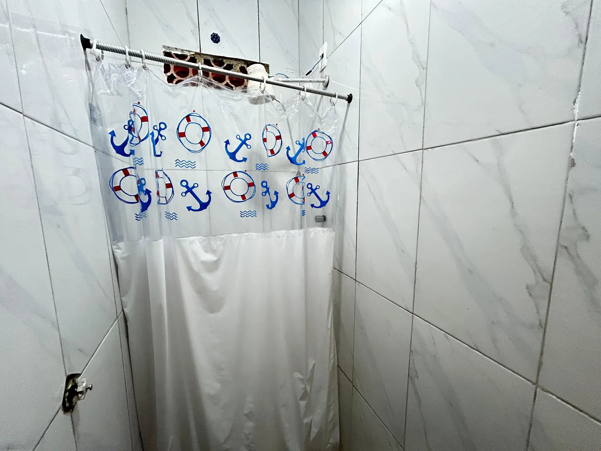 Unfurnished 1-bedroom house with a dedicated laundry area — photo 23