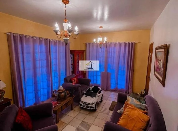 200 m² apartment with 3 bedrooms and 2 bathrooms