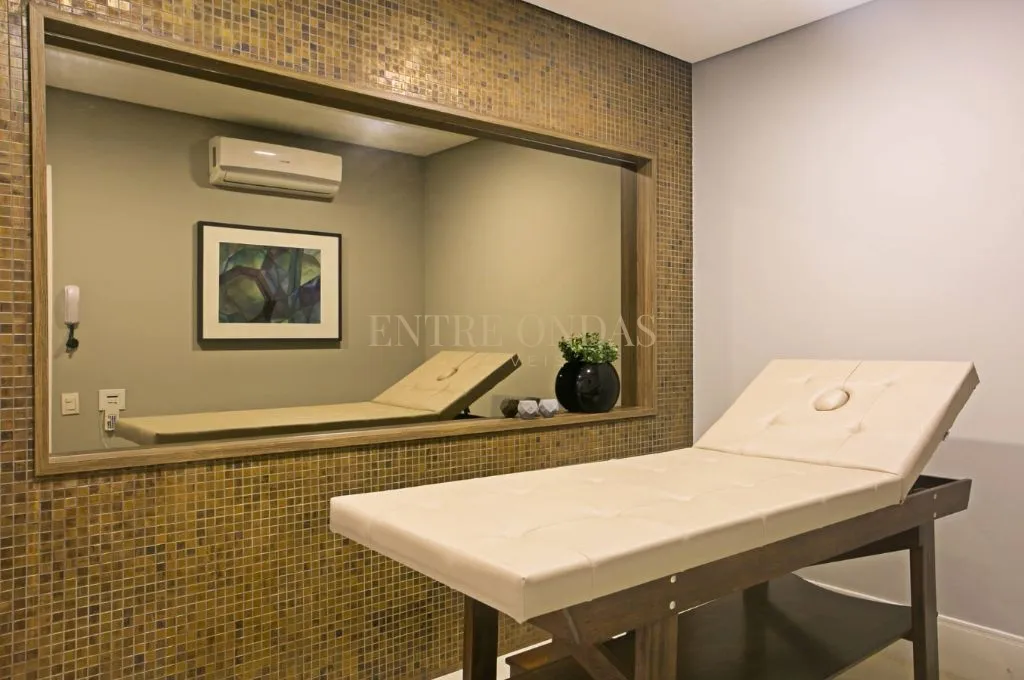 Furnished 2-bedroom apartment with open-plan kitchen — photo 72