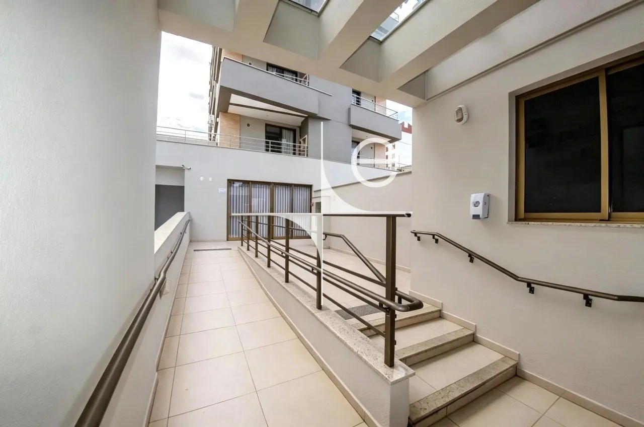 Apartment on the 4th floor with a glass-enclosed balcony — photo 15