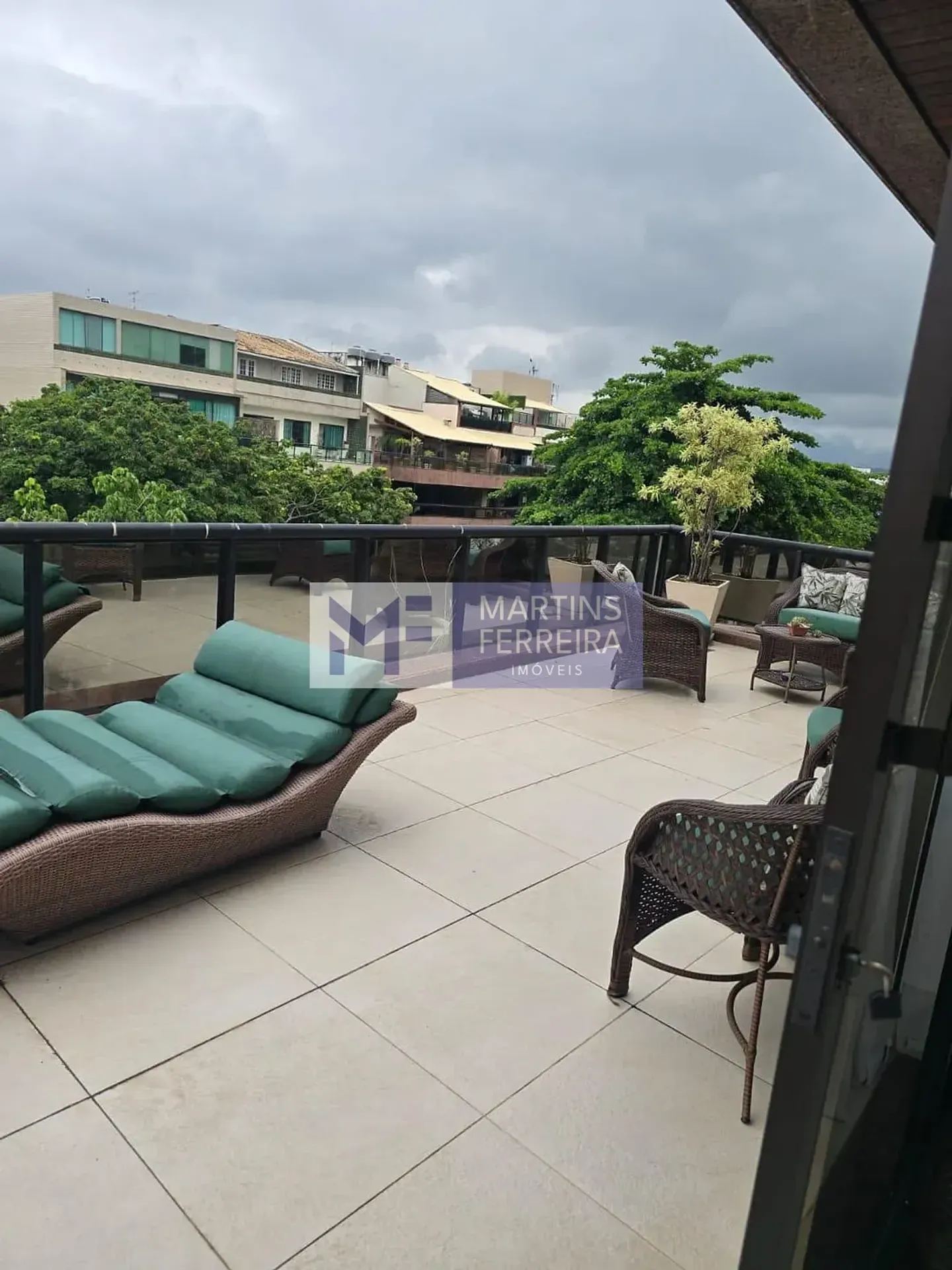 Unfurnished penthouse apartment with 4 bedrooms — photo 37