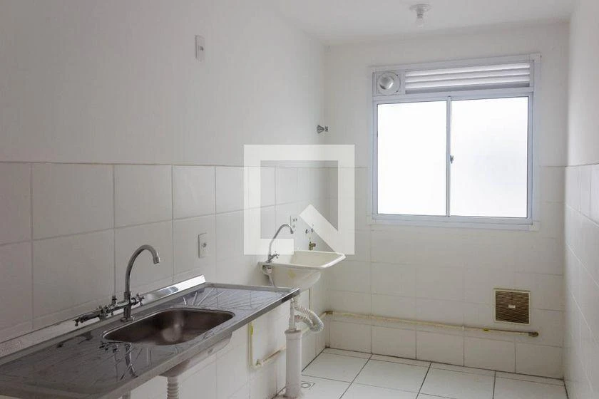 2-bedroom apartment in a building with a gym — photo 3