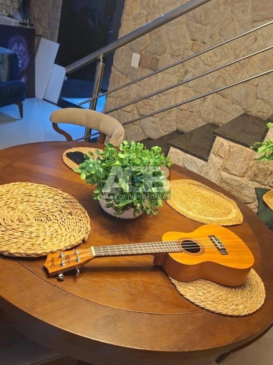 Apartamento de 130 m² com banheira e varanda envidraçada — photo 14