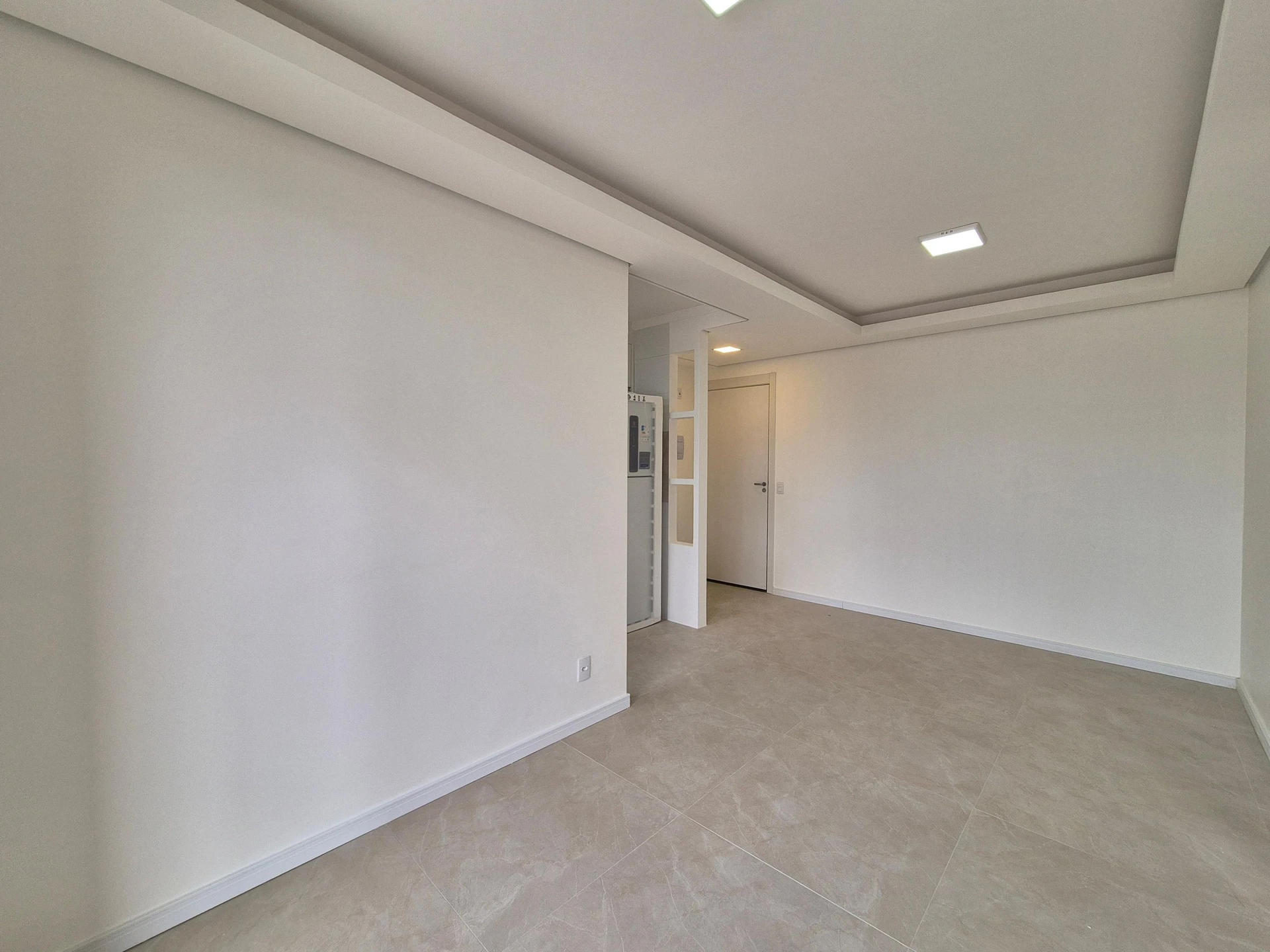 2-bedroom apartment in a building with a gym — photo 16