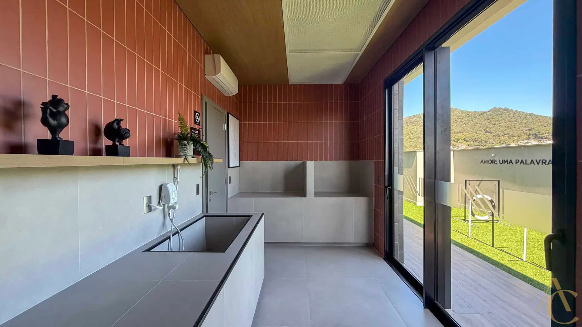 Glass-enclosed balcony in a 2-bedroom apartment, 69 m² — photo 20