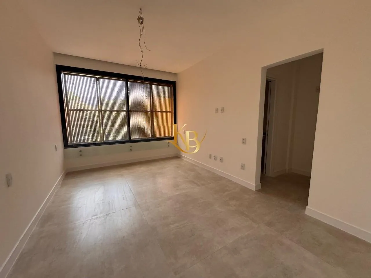 Casa com 5 quartos e área de piscina ao ar livre — photo 41
