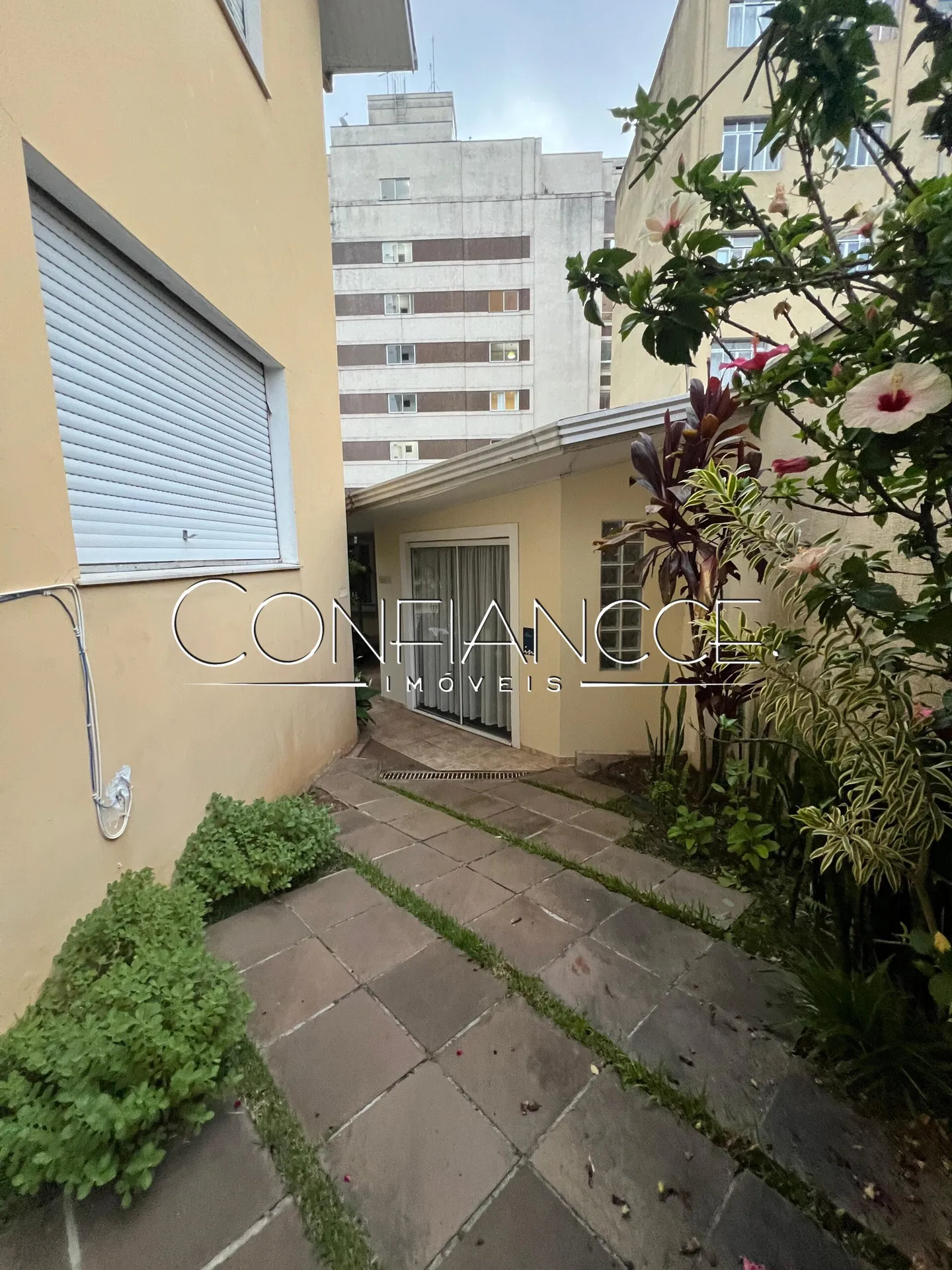 House for rent with 4 bedrooms and 3 bathrooms — photo 46