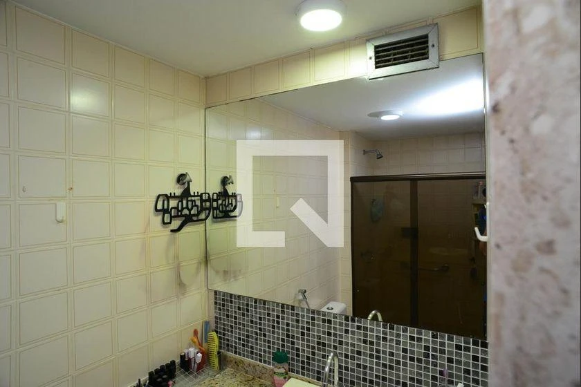 2-bedroom apartment with an en-suite bathroom — photo 34