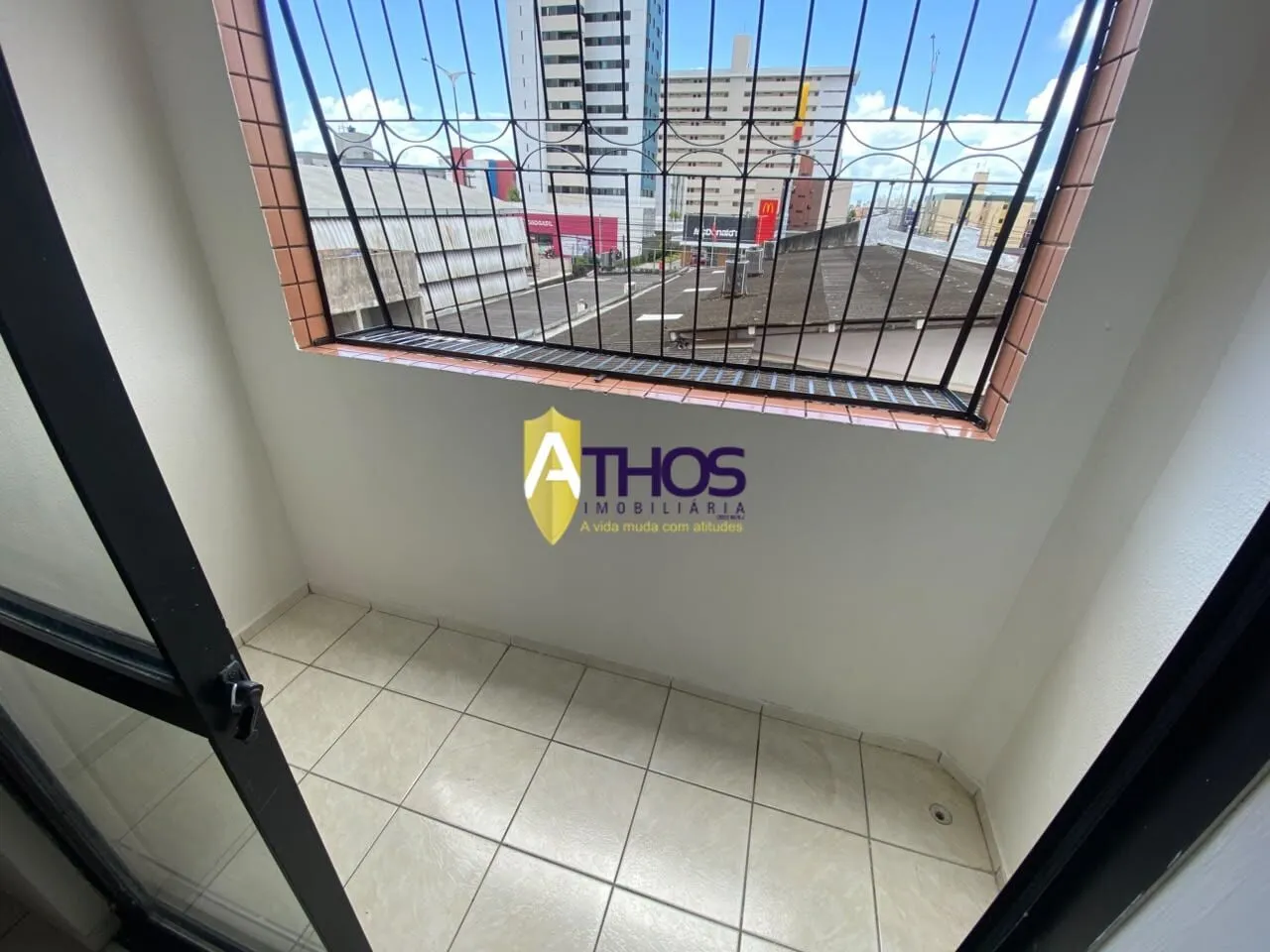 3-bedroom apartment, 1 with its own bathroom, 71 m² — photo 6