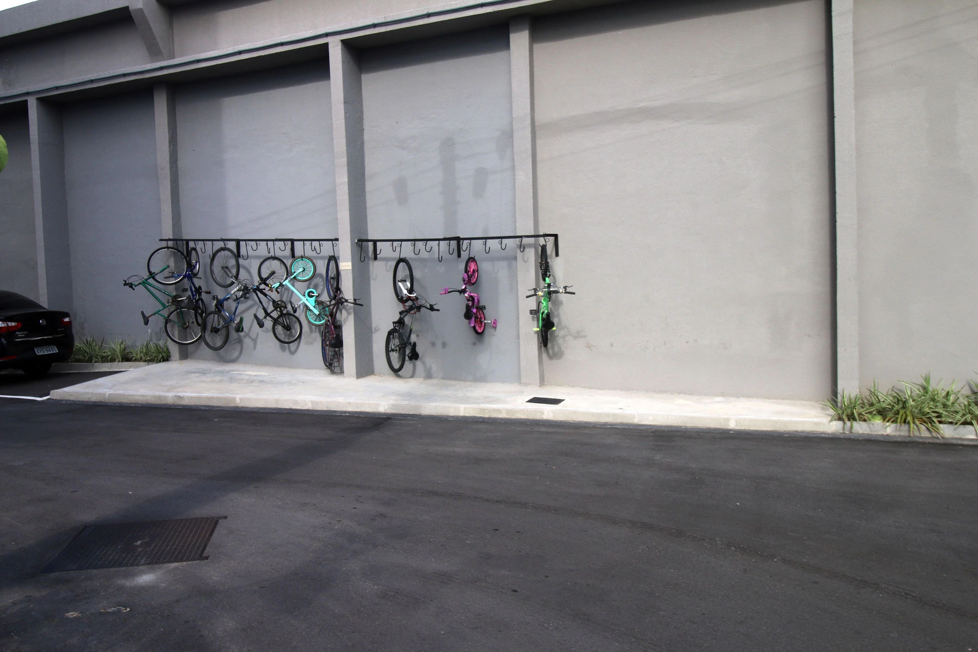 2-bedroom apartment in a building with a gym — photo 48