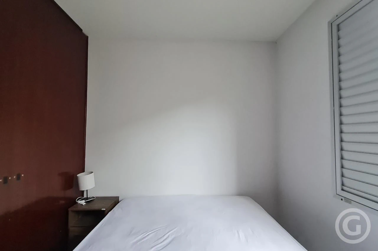 37 m² apartment with 1 bedroom and a glass shower — photo 7