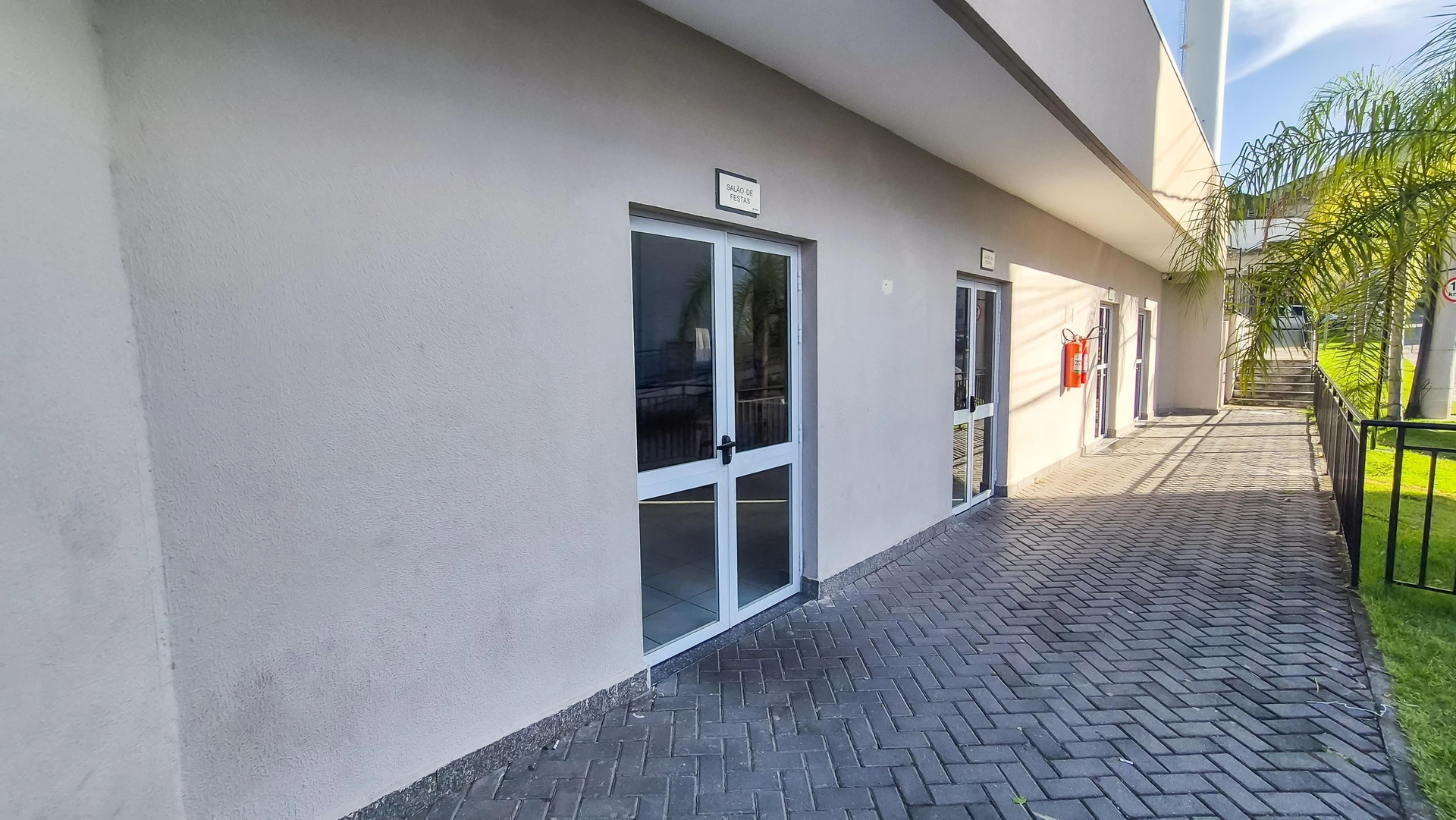 Пральна машина та 2 спальні: квартира 40 м² — photo 43