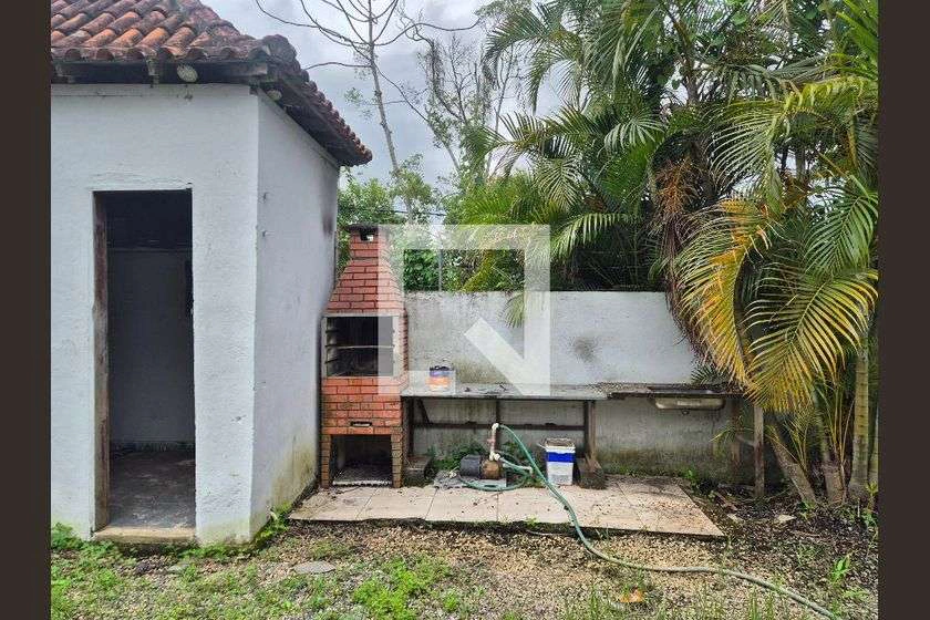 Casa de 200 m² com 2 quartos e churrasqueira na sacada — photo 2