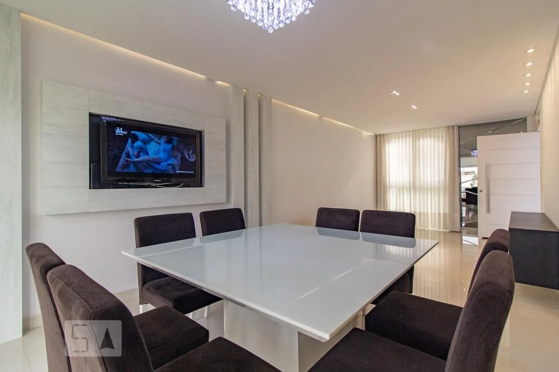 Furnished house, 220 m², with a grill on the balcony — photo 32