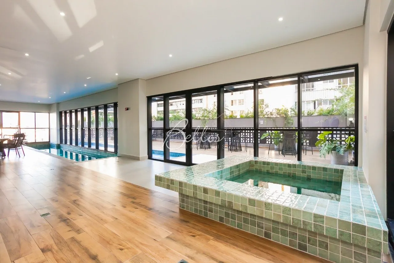 1-bedroom apartment with balcony and 61 m² — photo 16