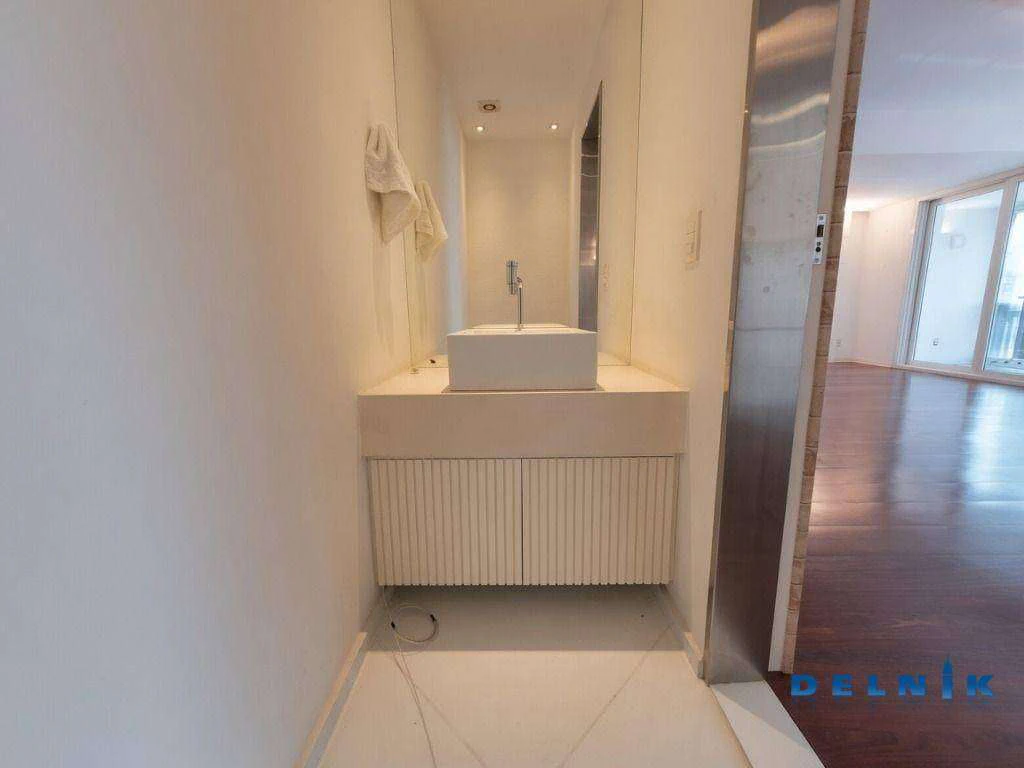 Apartamento com 3 quartos de 156 m² e vista cidade/montanhas — photo 24