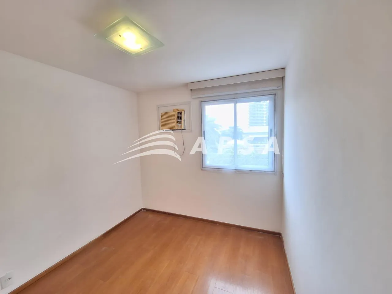 Unfurnished apartment with 2 bedrooms and home office — photo 4